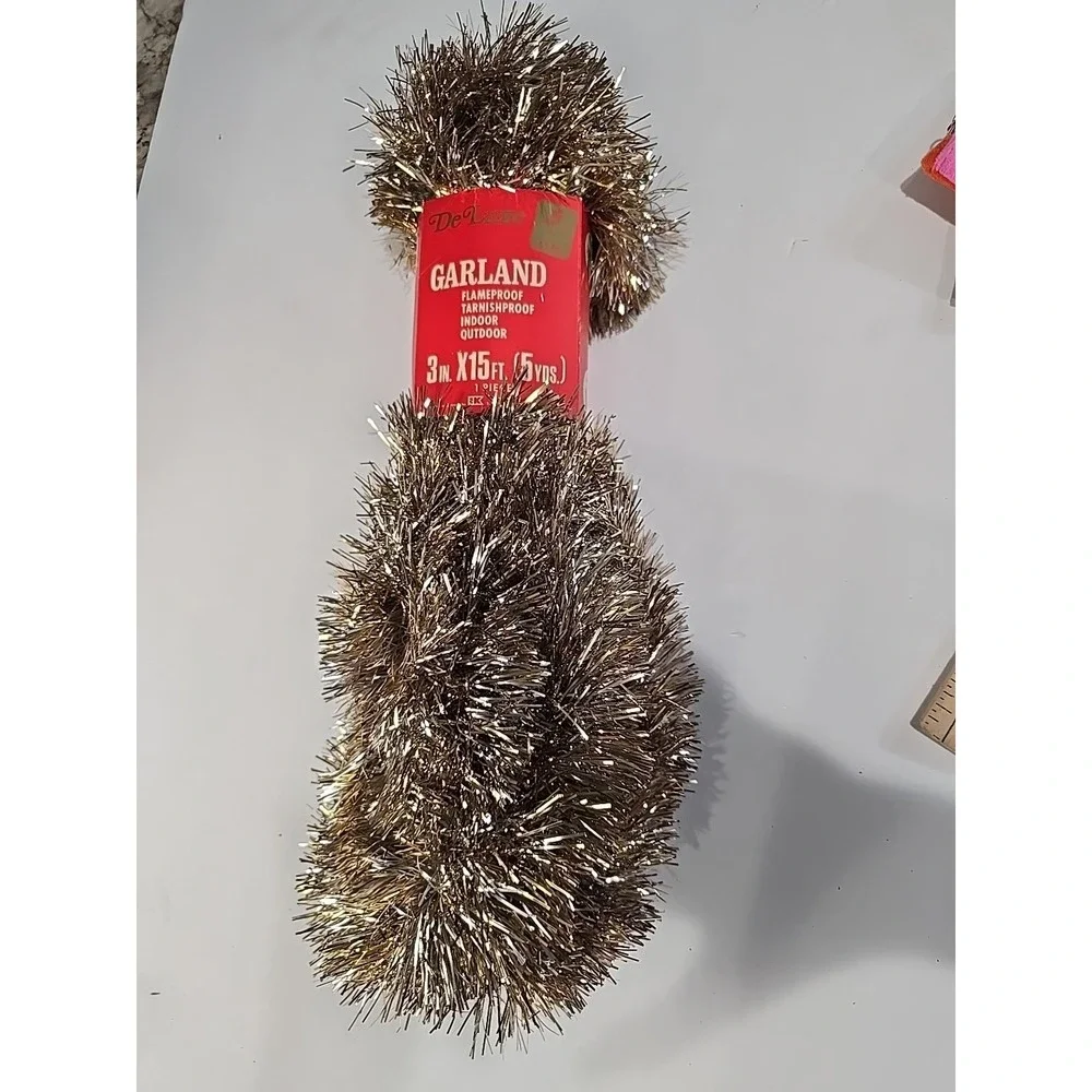 Vntg De Luxe Tinsel Garland 15 Ft. X 3